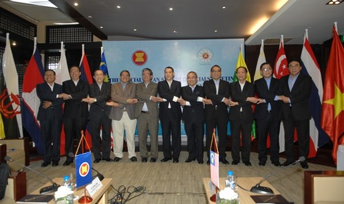 Quan chức ASEAN bày tỏ quan ngại sâu sắc trước các diễn biến gần đây trên Biển Đông - ảnh 1